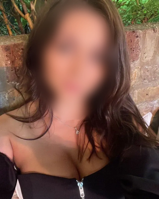Roxane - Image 2